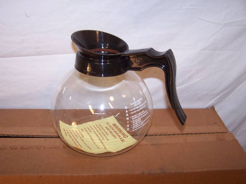 lot 514 image: 1 case coffee decanters