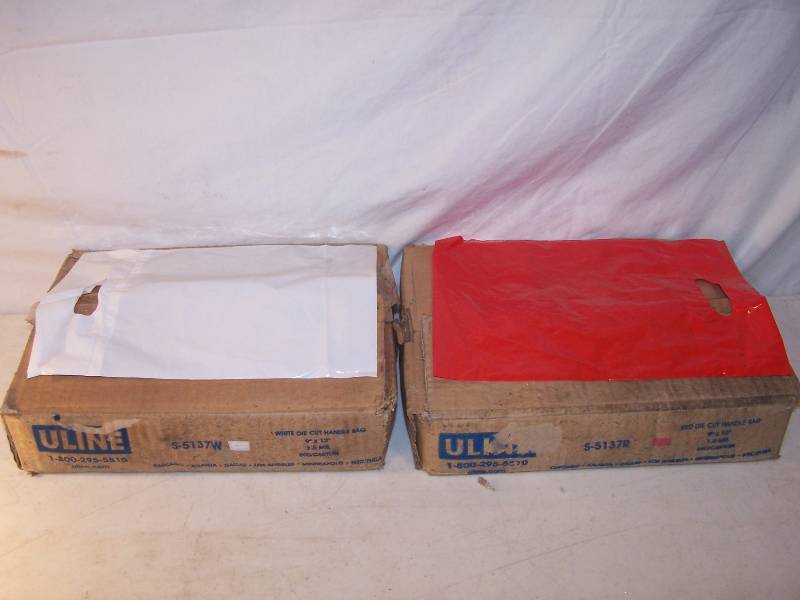 lot 3111 image: Die cut handle bags