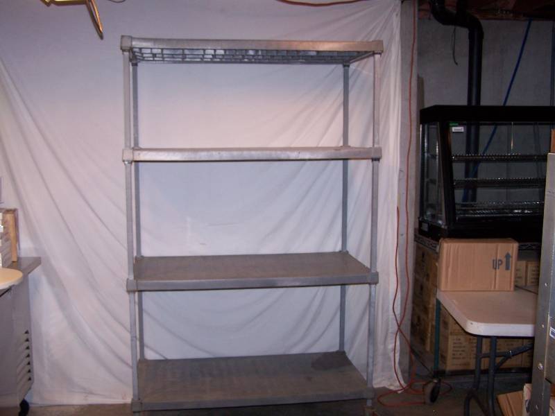 lot 3115 image: Plastic shelving