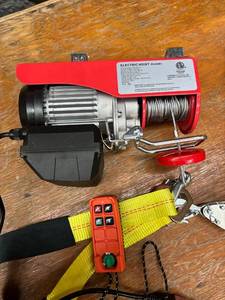 lot 14413 image: Electric Hoist with Remote