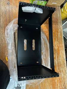 lot 14415 image: Startech Wall Mounting Bracket for Patch Panel
