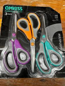 lot 14472 image: 3 Pack 8.5 inch Scissors