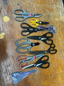 lot 14484 image: 11 Various Scissors