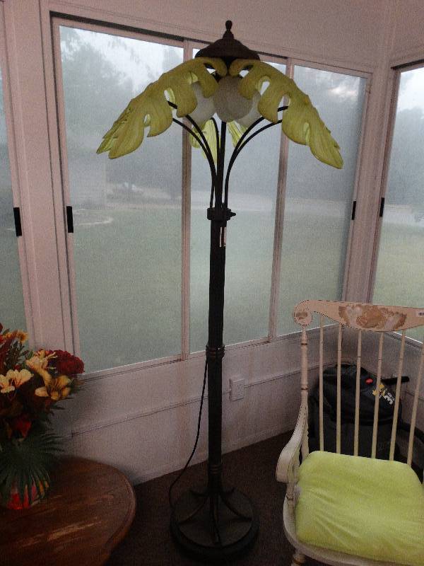 lot 599 image: Palm tree floor lamp