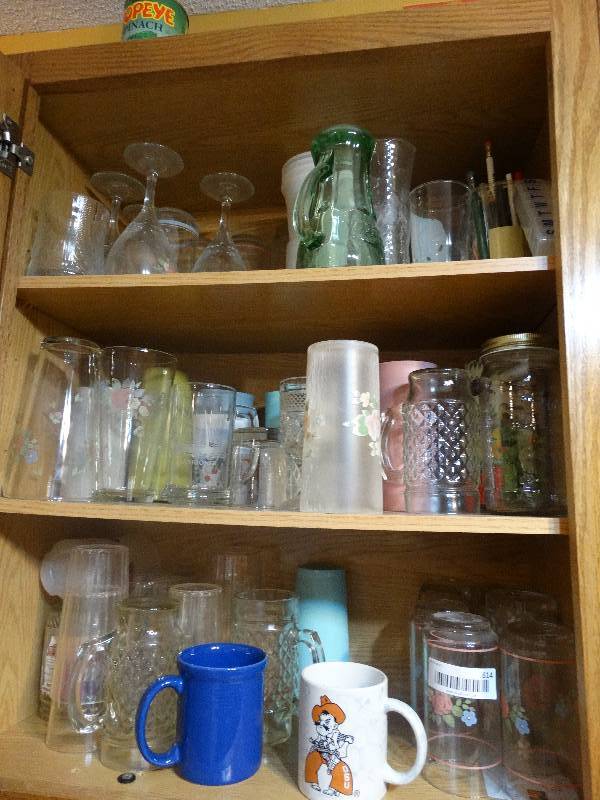 lot 614 image: Lot of various glassware