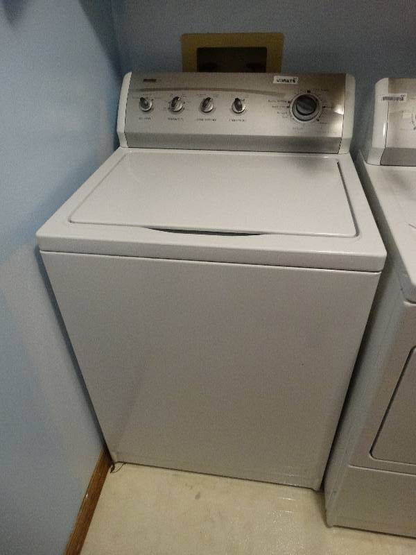 lot 629 image: Kenmore 800 washing machine