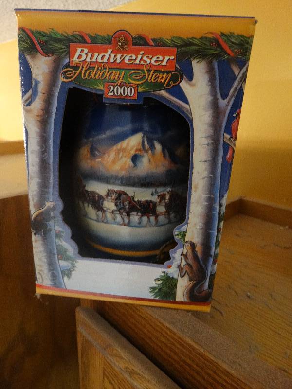 lot 634 image: Budweiser 2000 Holiday beer stein in box