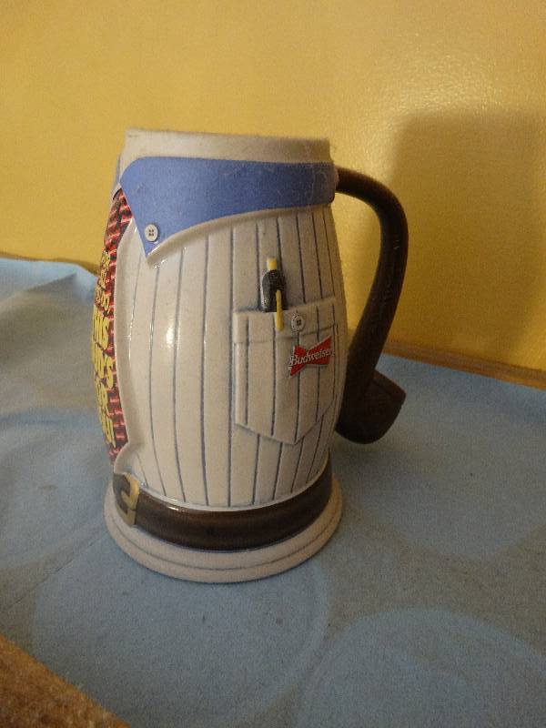 lot 686 image: Budweiser salutes Dad beer stein