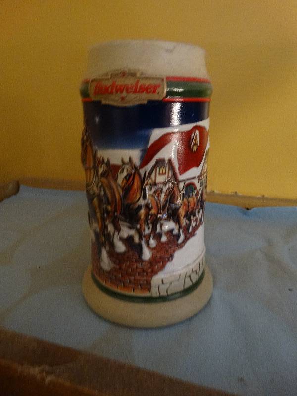 lot 690 image: Budweiser 1998 Holiday beer stein