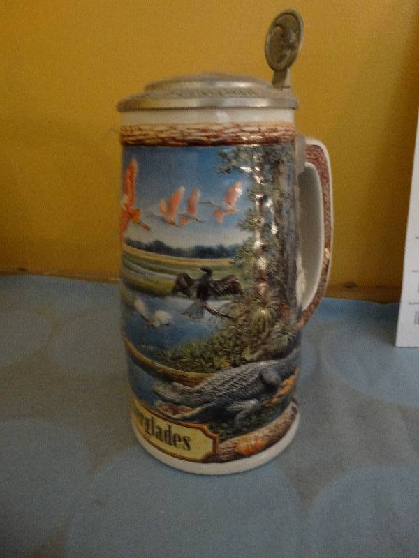 lot 704 image: Budweiser Everglades beer stein