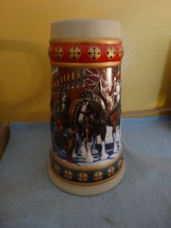 lot 714 image: Budweiser hometown Holiday beer stein