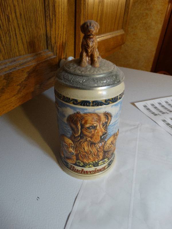 lot 728 image: Budweiser Golden Retriever beer stein