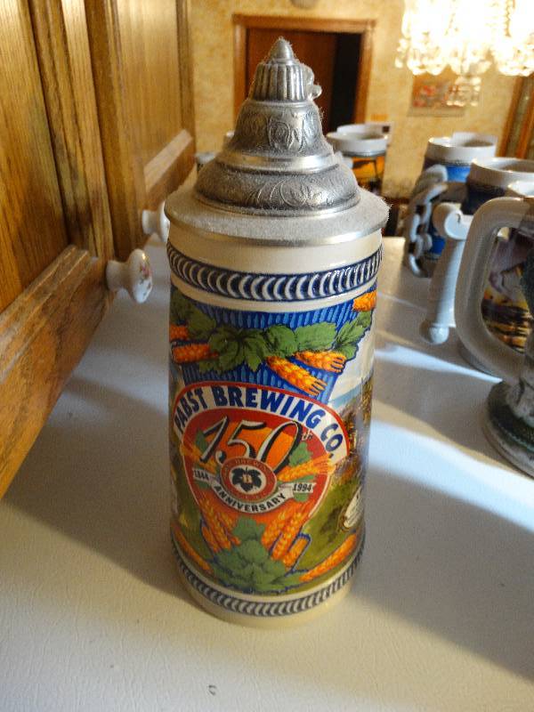 lot 738 image: Pabst beer stein