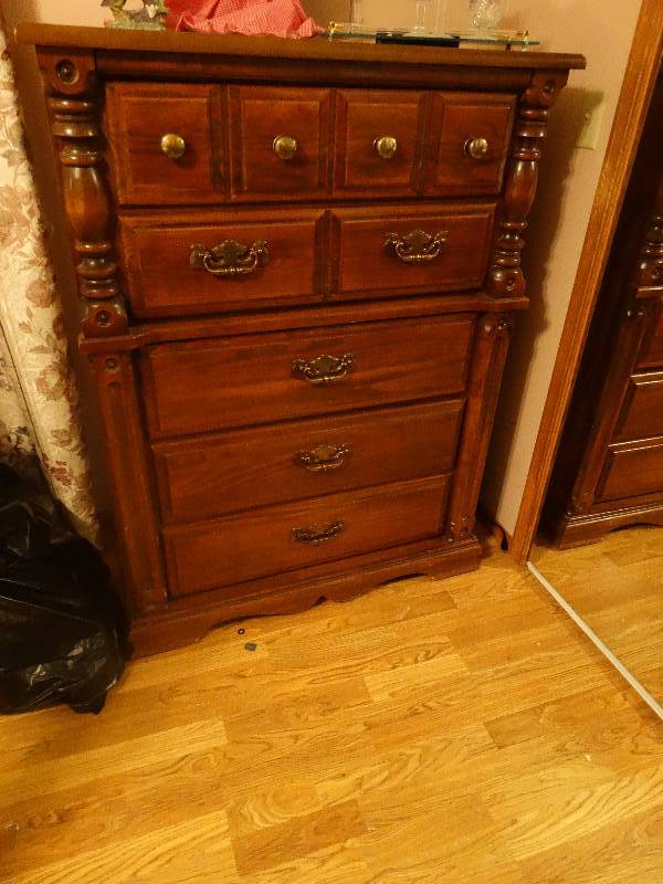 lot 780 image: Wood Chest (5 Drawer)