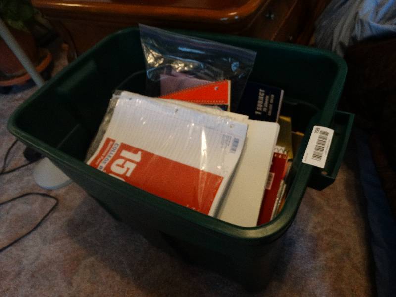 lot 799 image: Tote Full of School Supplies