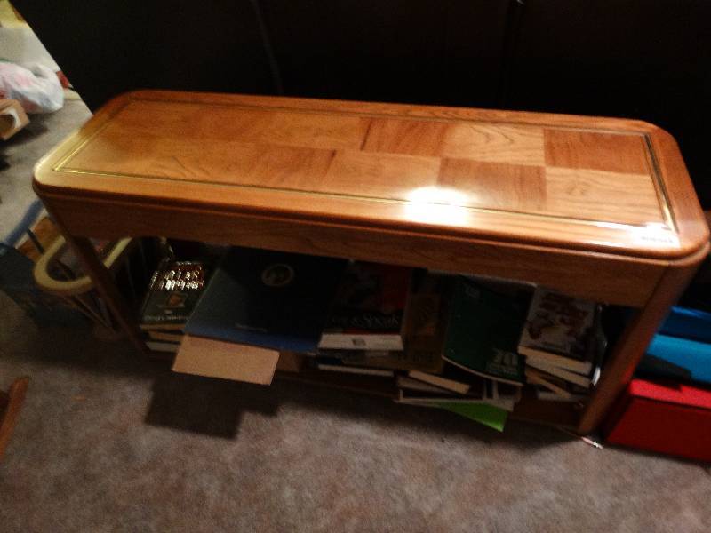 lot 839 image: Sofa Table - No contents