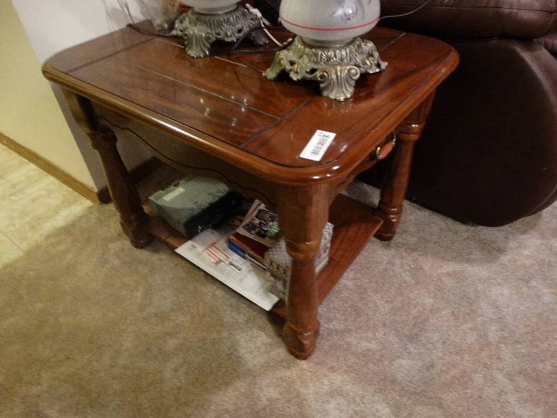 lot 876 image: Wood End Table - no content