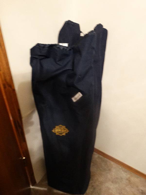 lot 935 image: Guide Gear Canopy w Bag
