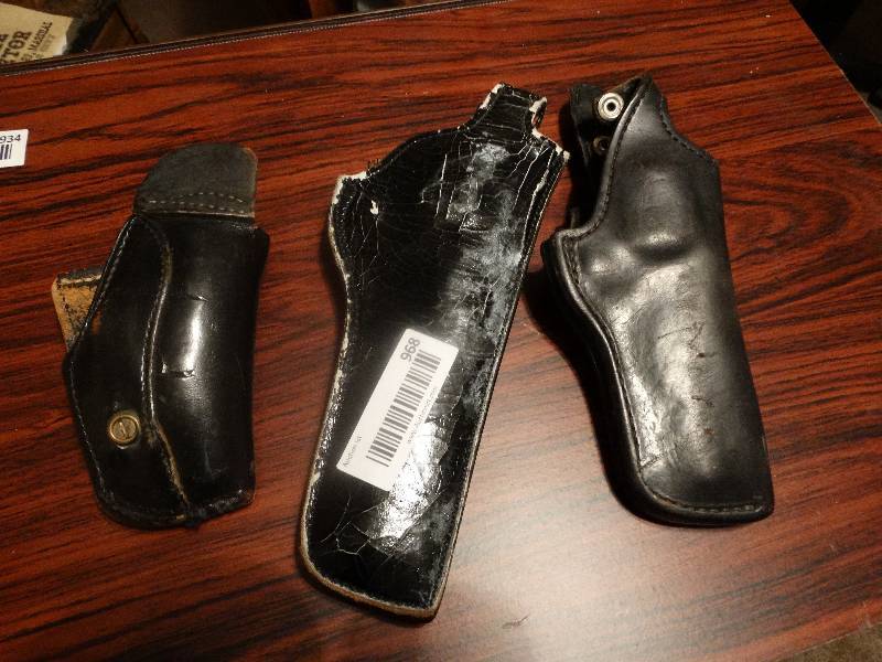 lot 968 image: Gun Holsters (3)