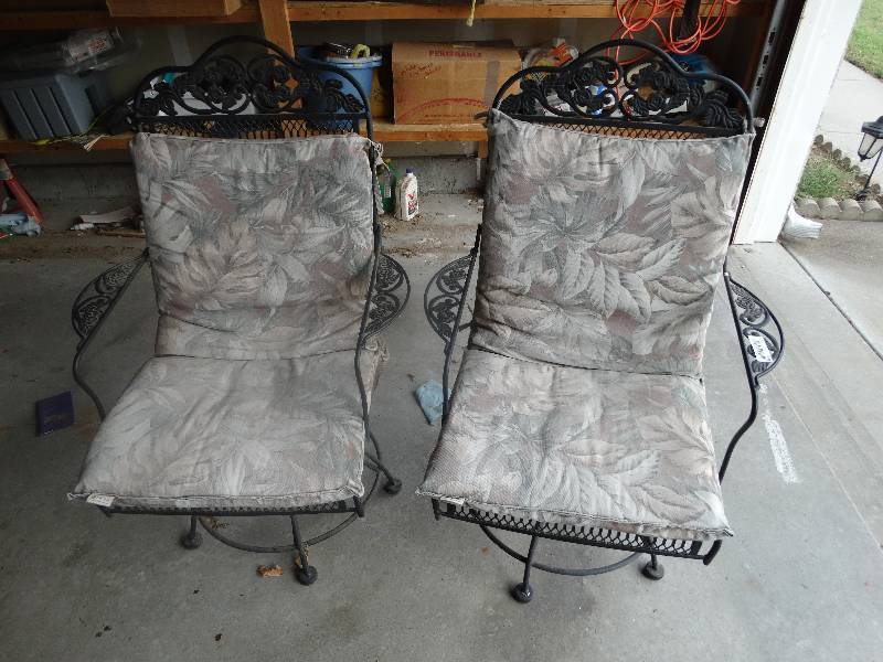 lot 972 image: 2 wrought iron swivel patio chairs