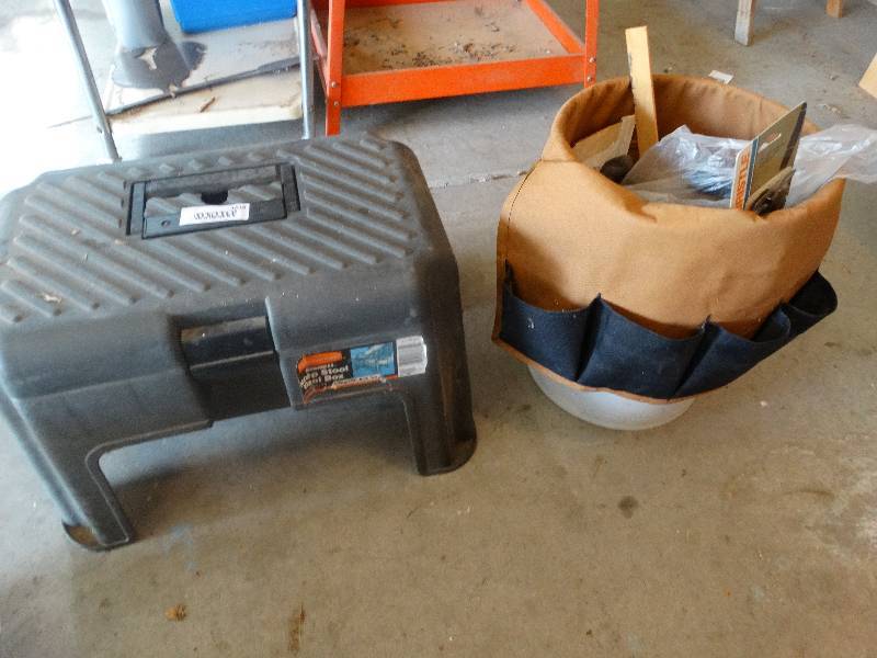 lot 1618 image: Step stool toolbox, tool bucket