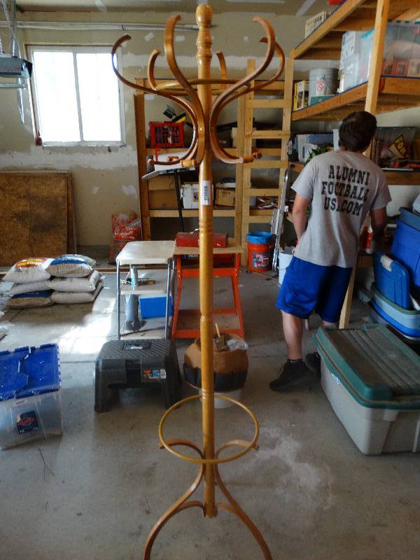 lot 1622 image: Oak hall tree
