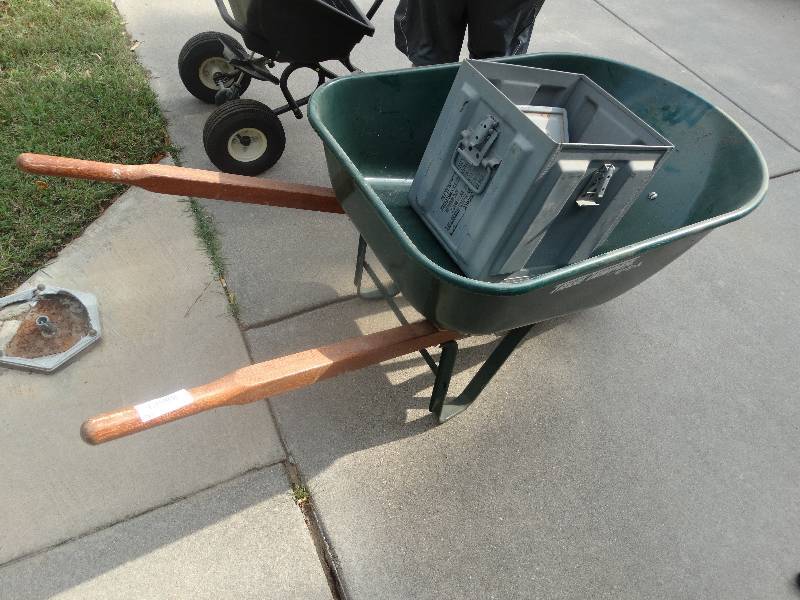 lot 1652 image: Wheel barrow and metal ammo can wlid