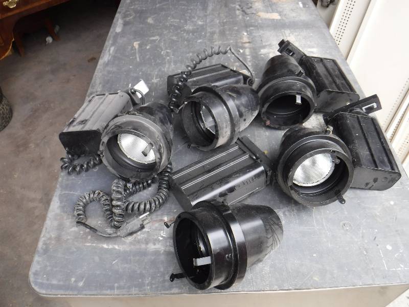 lot 3011 image: Clamp On Lights