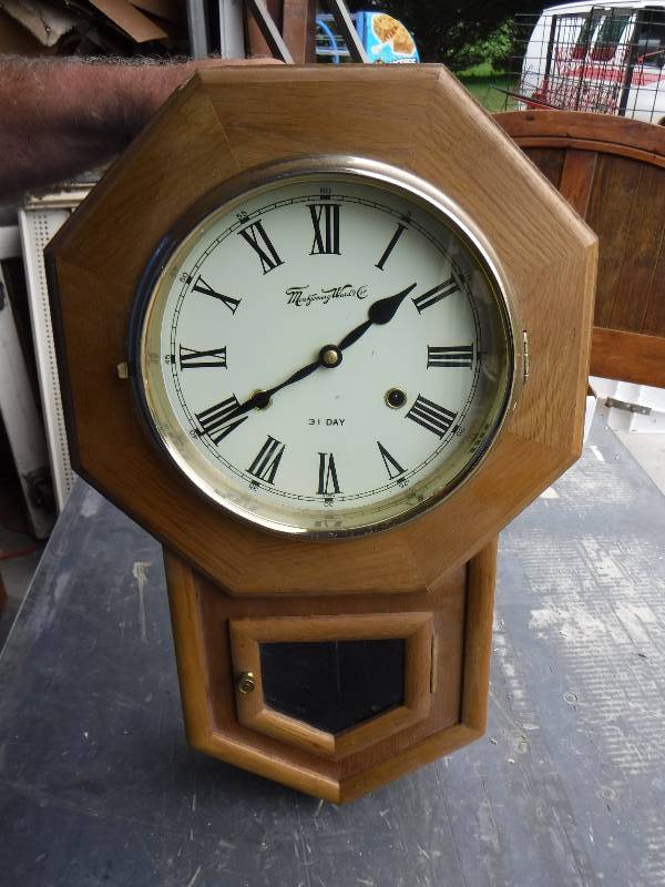 lot 3027 image: Montgomery ward clock with Key