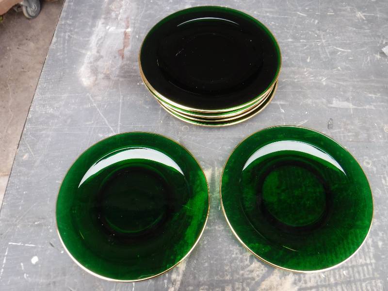 lot 3040 image: Green Glass Gold rim plates