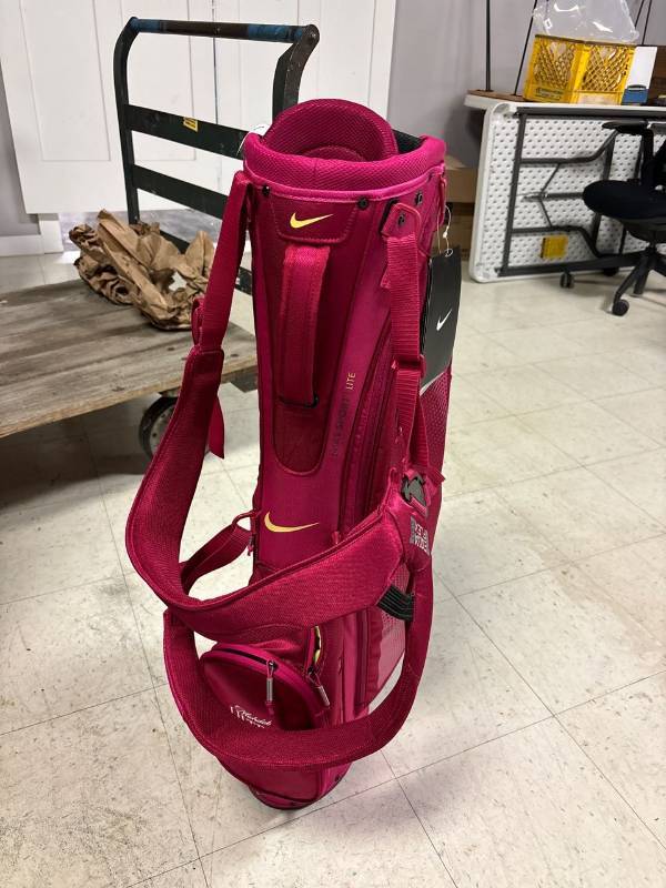 New with tags Nike sport lite Michelob ultra golf bag pink Golf clubs Bags Shoes Ball caps Golf balls Left handed Ladies golf Junior golf bag with clubs KC Chief golf