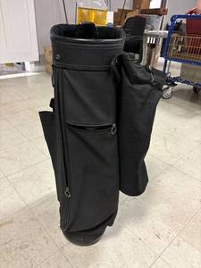lot 30 image: Quality sports inc black golf bag
