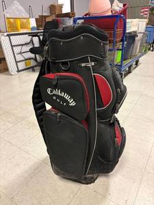 lot 32 image: Callaway cart bag with matching towel