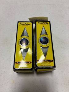 lot 79 image: 5- Titleist golf balls