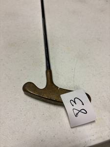 lot 83 image: Acushnet bullseye putter 35 inch