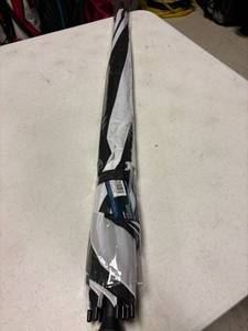 lot 87 image: New 60 inch umbrella