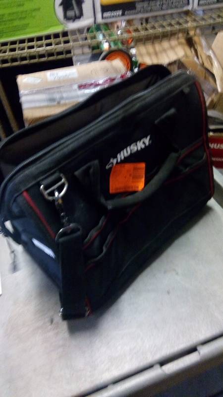 lot 7535 image: Husky 16 LG Mouth  tool bag