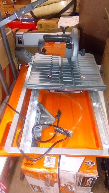 lot 7552 image: 7 in Ridgid tile saw