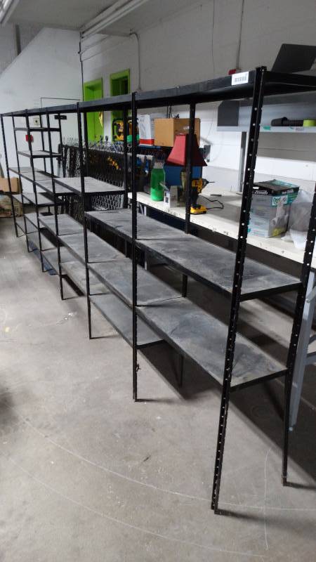 lot 100 image: 6 continuous sections of metal shelving