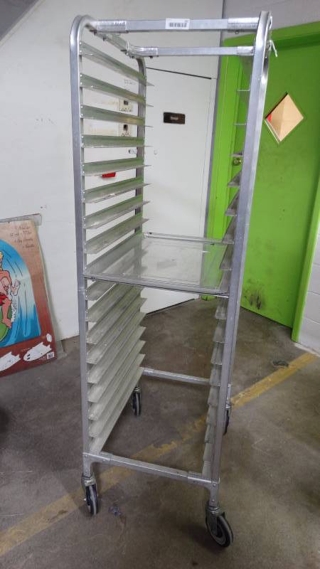 lot 141 image: Bakery rack on wheels
