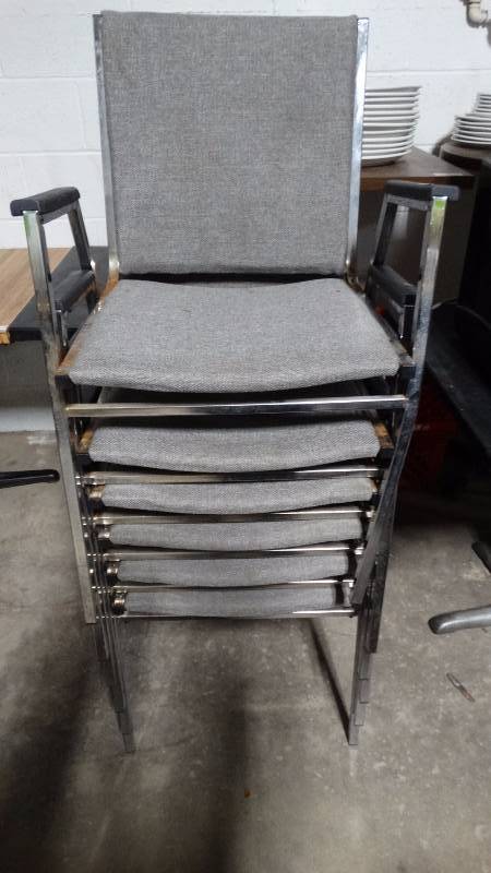 lot 201 image: 6 padded stack chairs