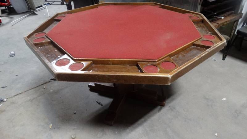 lot 225 image: Wood pedestal base poker table