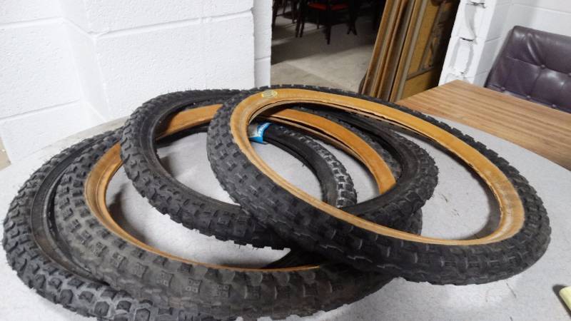 lot 233 image: 4 new bicycle tires. 20
