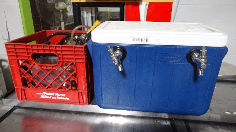 lot 313 image: 2 tap cooler portable beer system