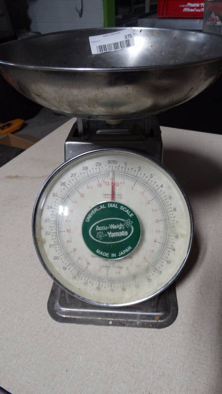 lot 375 image: Accu-weigh 30 lb scale