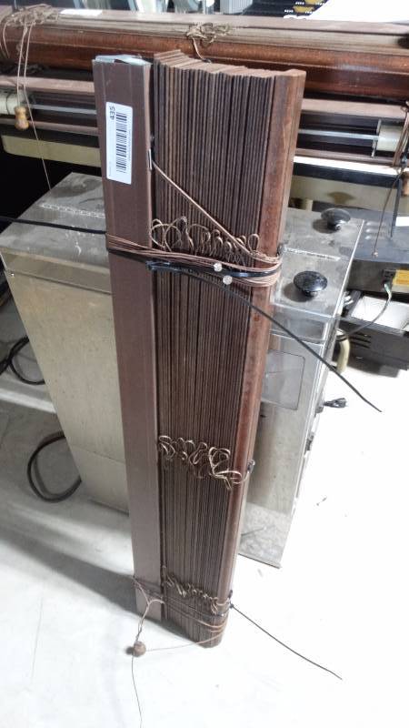 lot 435 image: Wood window blinds- 36 wide