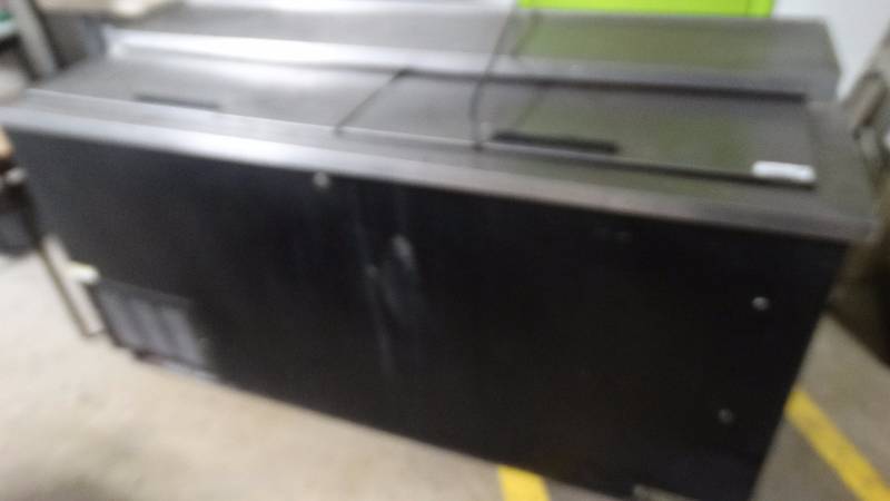 lot 298 image: Beverage Air 2 door bottle cooler