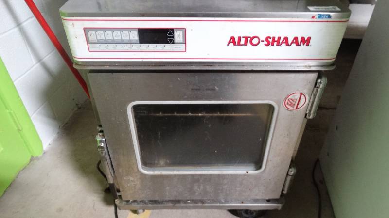 lot 303 image: Alto-Shaam model-CH-75A electric food warmer
