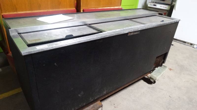 lot 308 image: True 3 door bottle cooler