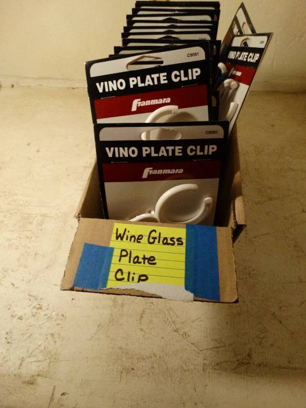 lot 131 image: Lot of Wine Glass Plate clips.